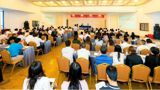 埋头赶路，也要抬头寻道