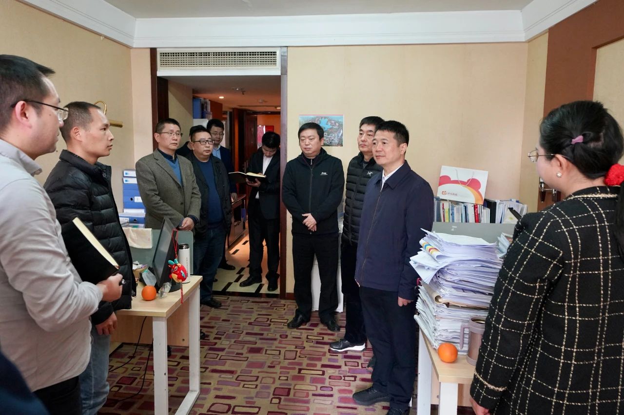 迎新春，鼓干劲，开新局！省尊龙凯时集团领导班子慰问总部干部员工