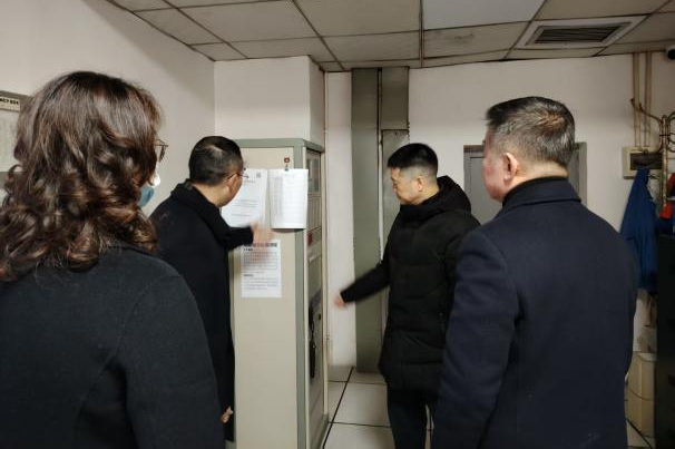 省尊龙凯时集团党委书记、董事长游勇检查督导春节安全生产并看望慰问干部员工